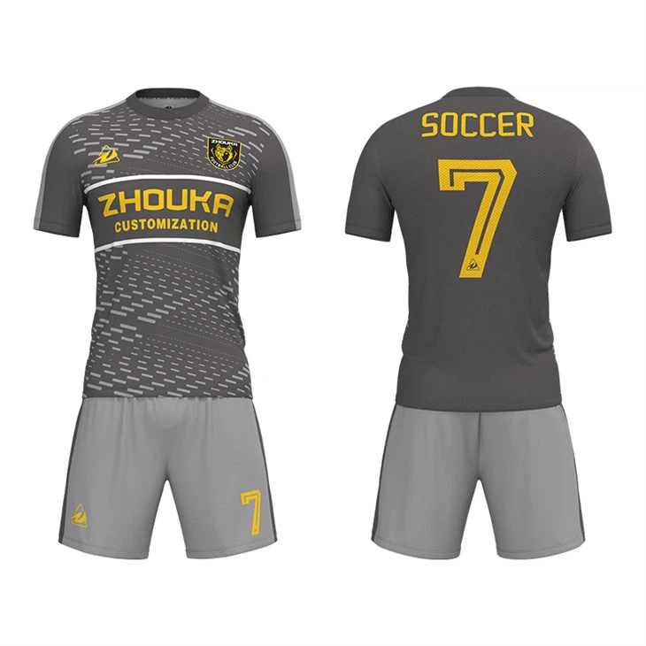 Engros tilpassede fotballdrakter og shortssett